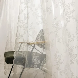 Białe koronkowe zasłony półprzezroczyste na drążek do salonu Biały