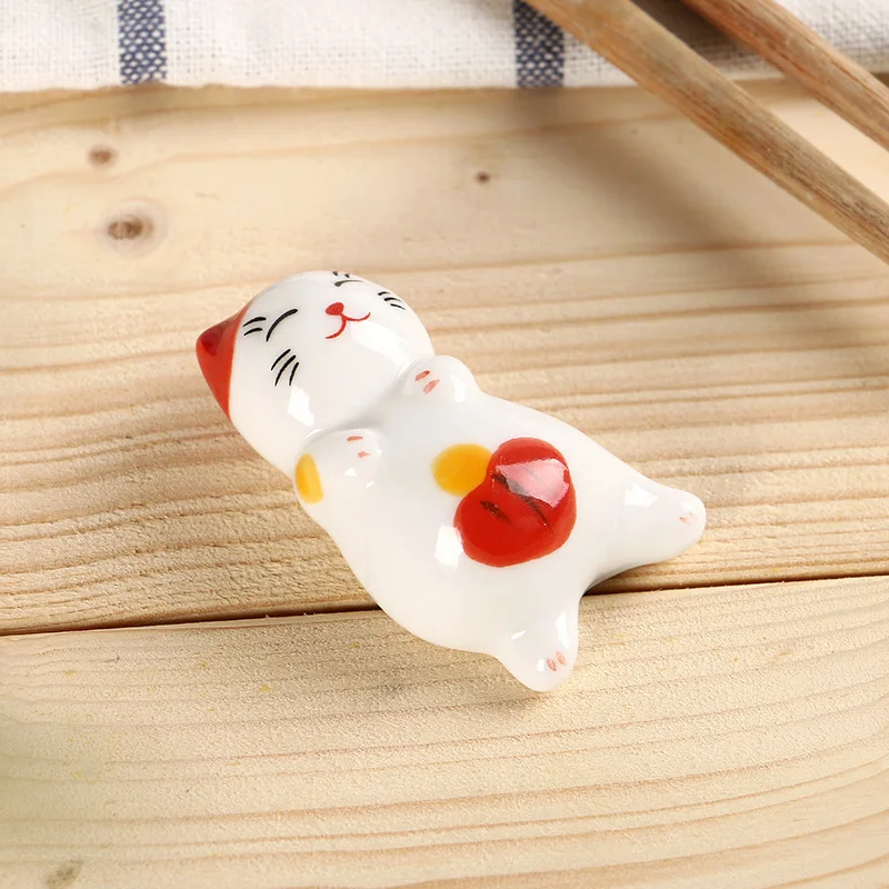Ceramiczny stojak na pałeczki w kształcie kotka — japoński styl, zestaw 1–5 szt. Zielony