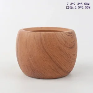 Ceramiczny wazon w kształcie kwiatu — nordycka dekoracja na biurko i parapet Czerwony