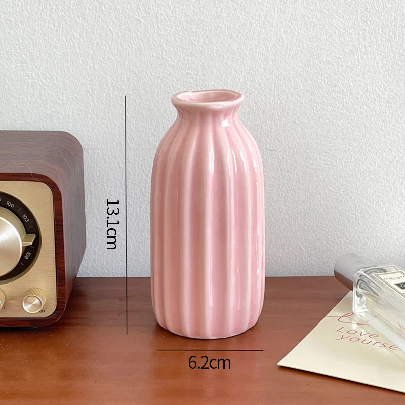 Ceramiczny wazon na pąki w kolorowych odcieniach — ozdoba na biurko i do salonu Koralowa czerwona