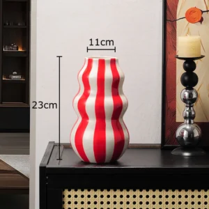 Ceramiczny wazon w kolorowe paski na kwiaty i dekoracje Niebieski