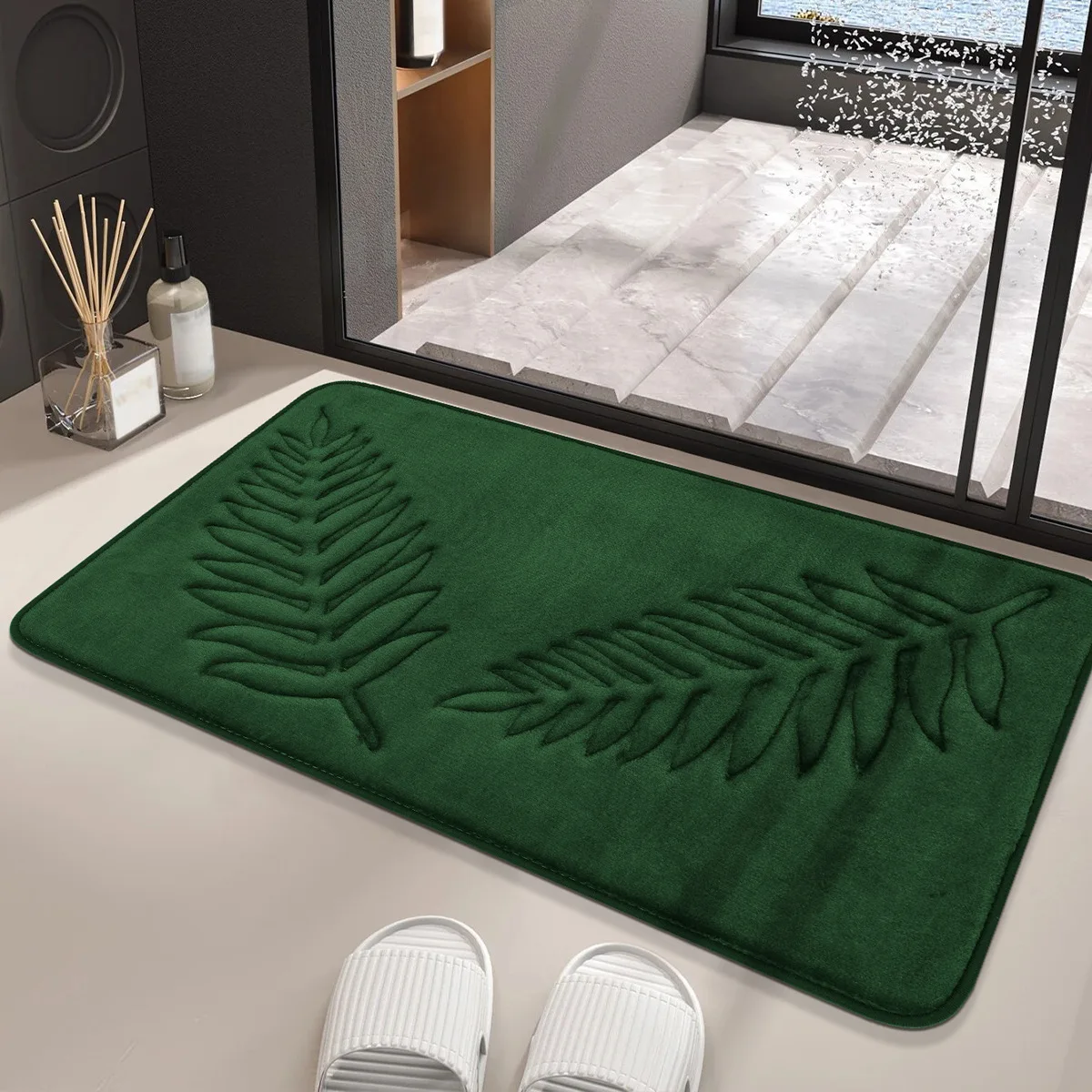 Chłonny antypoślizgowy dywanik łazienkowy z pianki memory Green02