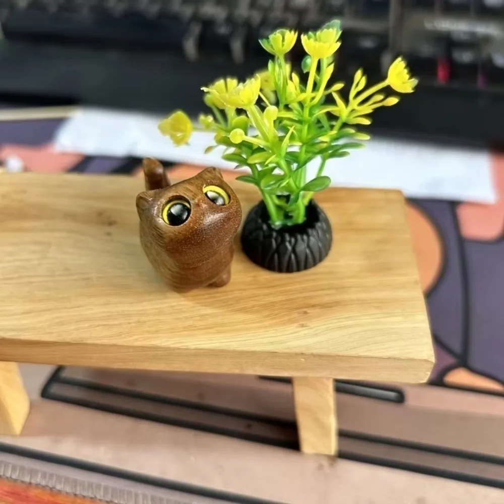 Drewniana figurka kota miniatura rzeźba ozdoba na półkę Jasnoszary