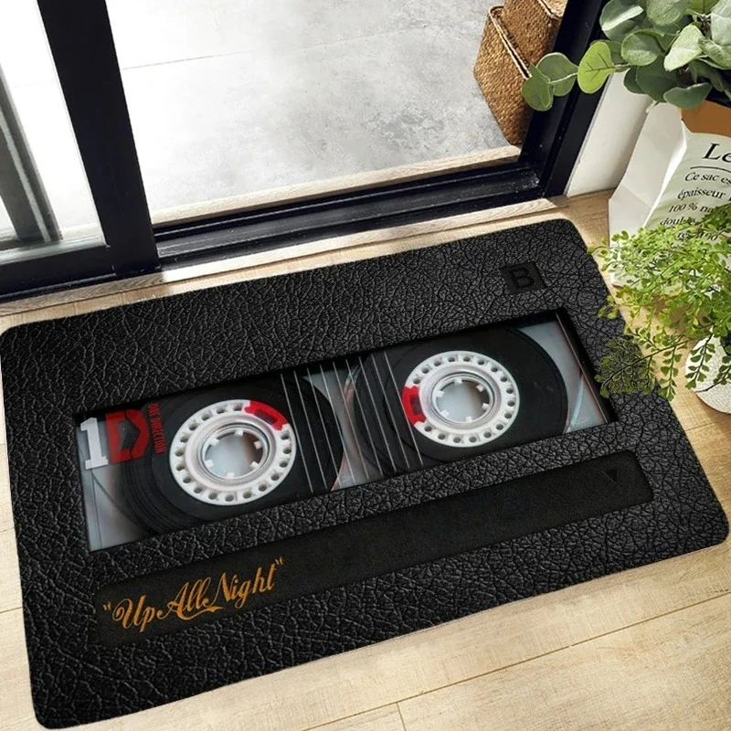 Dywanik z nadrukiem kasety magnetofonowej retro do kuchni i przedpokoju Biały