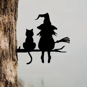 Metalowa sylwetka kota i czarownicy na Halloween — dekoracja ogrodowa Czarny