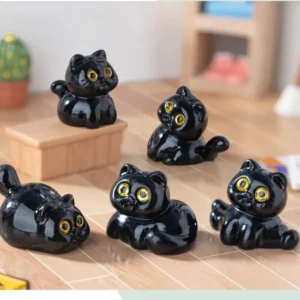 Mini figurki czarnego kota z żywicy Jasnozielony