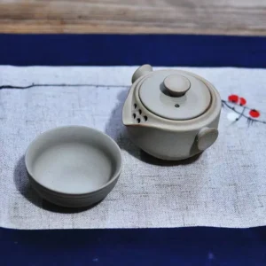Podróżny zestaw do herbaty Kung Fu – czajnik i kubek w eleganckiej formie Khaki