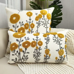 Poszewka boho z haftowanymi kwiatami tufting 