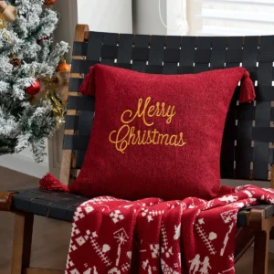 Poszewka świąteczna haftowana Merry Christmas na sofę Kolba