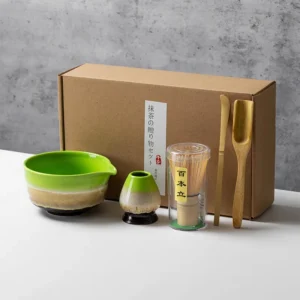 Zestaw do matcha 4-6 elementów – bambusowy ubijak, łyżeczka i ceramiczna miska Armijna zieleń